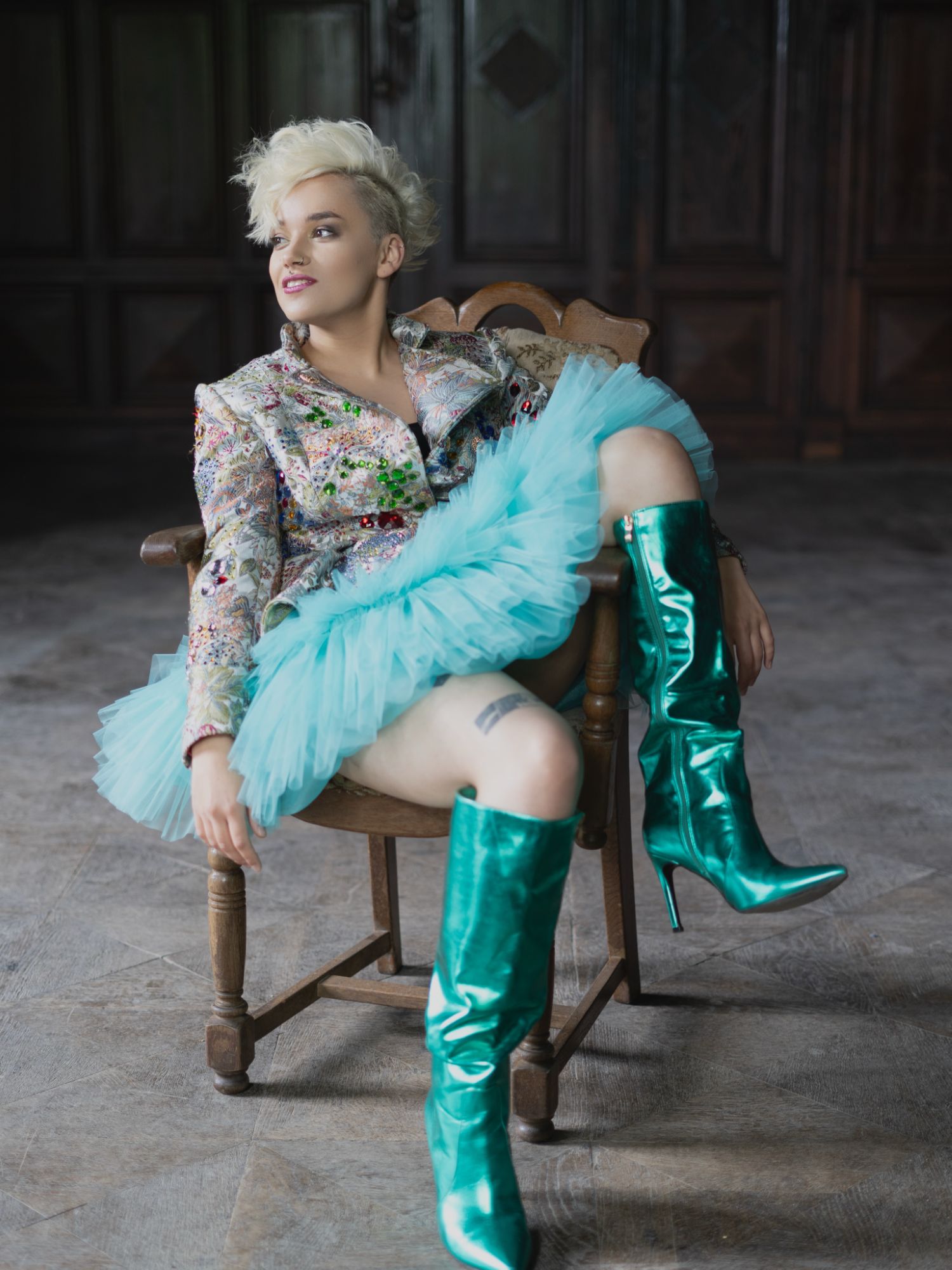 Photoshoot by Pictura Consequat, MUA Ewelina Miksa, Hair Piotr, Design TorriDesign